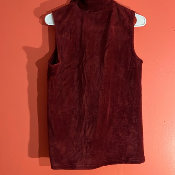 3/$15. Ladies Vest M - Picture 5 of 5
